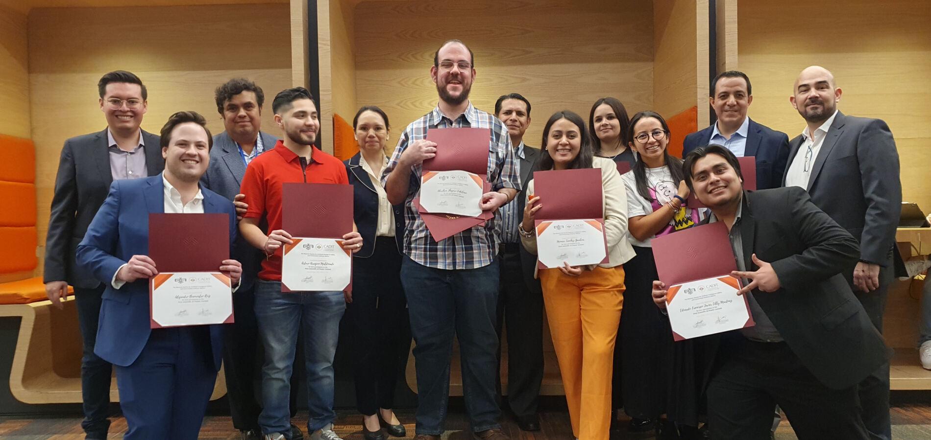 Expertos y Estudiantes Exploran el Horizonte de la Inteligencia Artificial en Mesa Redonda y Concurso de Pósters Científicos: Evento en la Semana de Ingeniería