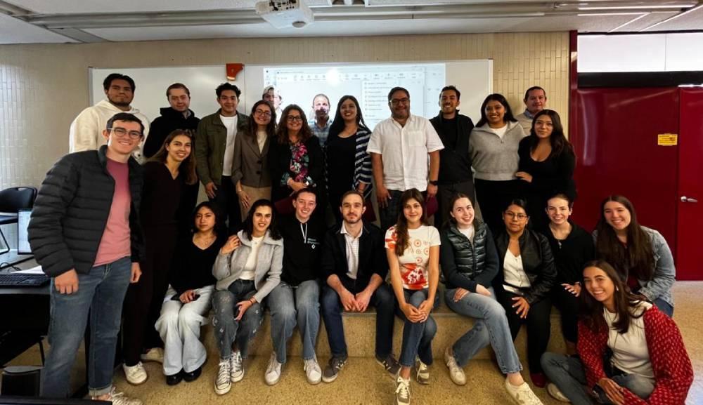 Impulsamos habilidades en simulación con taller de Plant Simulation de Siemens